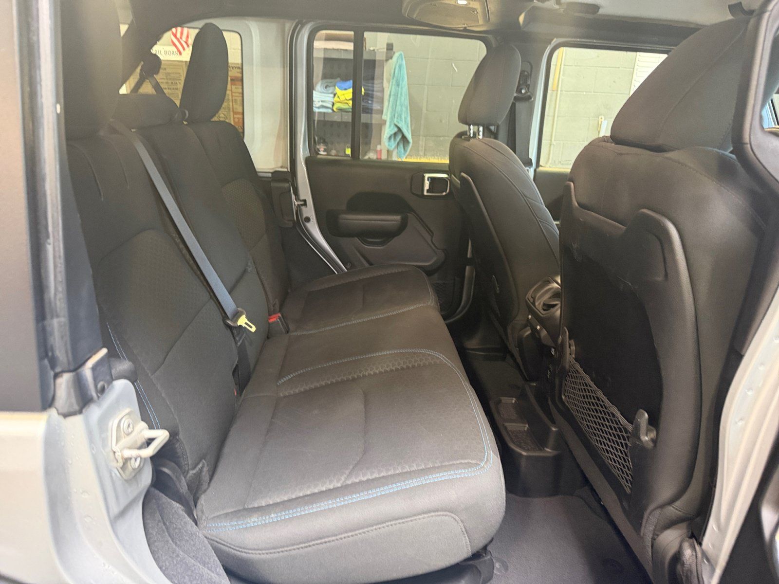 Used 2024 Jeep Wrangler Unlimited Rubicon 4xe AWD/4WD image 18