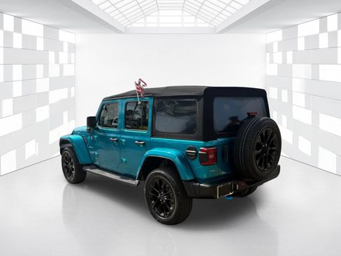 Used 2024 Jeep Wrangler Unlimited Sahara AWD/4WD image 5