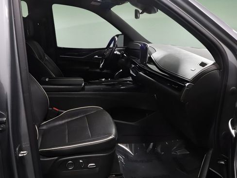 Used 2021 Cadillac Escalade Sport w/ Driver Assist Tech Package AWD/4WD image 17