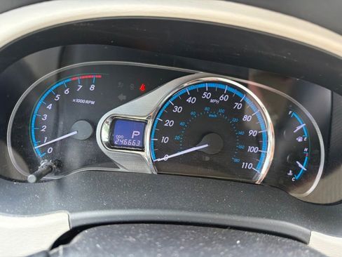 Used 2013 Toyota Sienna XLE FWD image 15