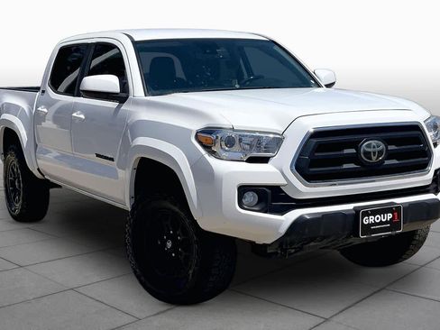 Used 2021 Toyota Tacoma SR5 RWD image 3
