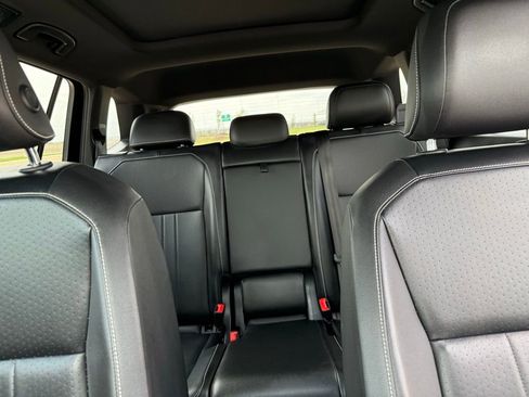 Used 2022 Volkswagen Tiguan SE R-Line FWD image 21