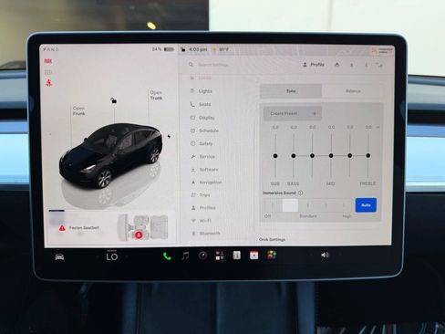 Used 2023 Tesla Model Y Long Range AWD/4WD image 17