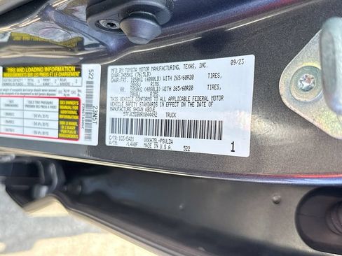 Used 2024 Toyota Tundra Limited AWD/4WD image 36
