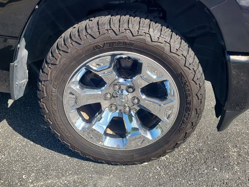 Used 2020 RAM 1500 Big Horn AWD/4WD image 9