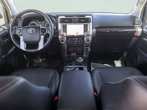 Used 2022 Toyota 4Runner Limited AWD/4WD image 29