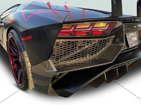 Used 2017 Lamborghini Aventador LP 750-4 Superveloce image 18