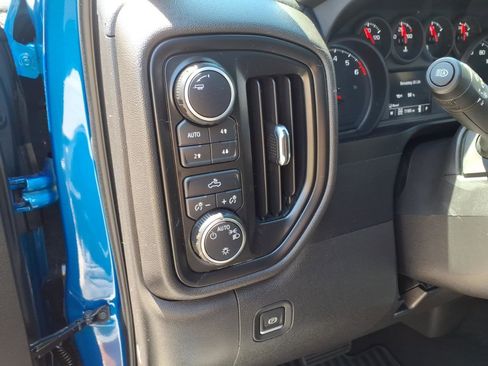 Used 2022 Chevrolet Silverado 1500 Custom Trail Boss w/ LPO, Dark Essentials Package AWD/4WD image 26