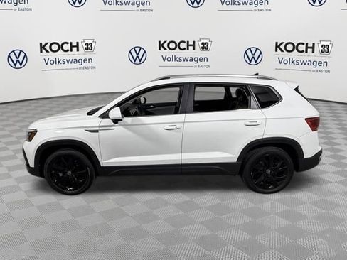 Used 2022 Volkswagen Taos SE w/ IQ.Drive SE Package AWD/4WD image 4