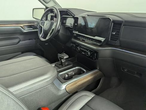 Used 2025 Chevrolet Silverado 1500 RST w/ Rally Edition AWD/4WD image 24