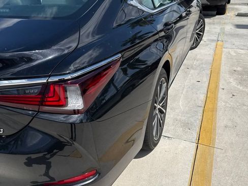 Used 2023 Lexus ES 350 w/ Premium Package FWD image 6