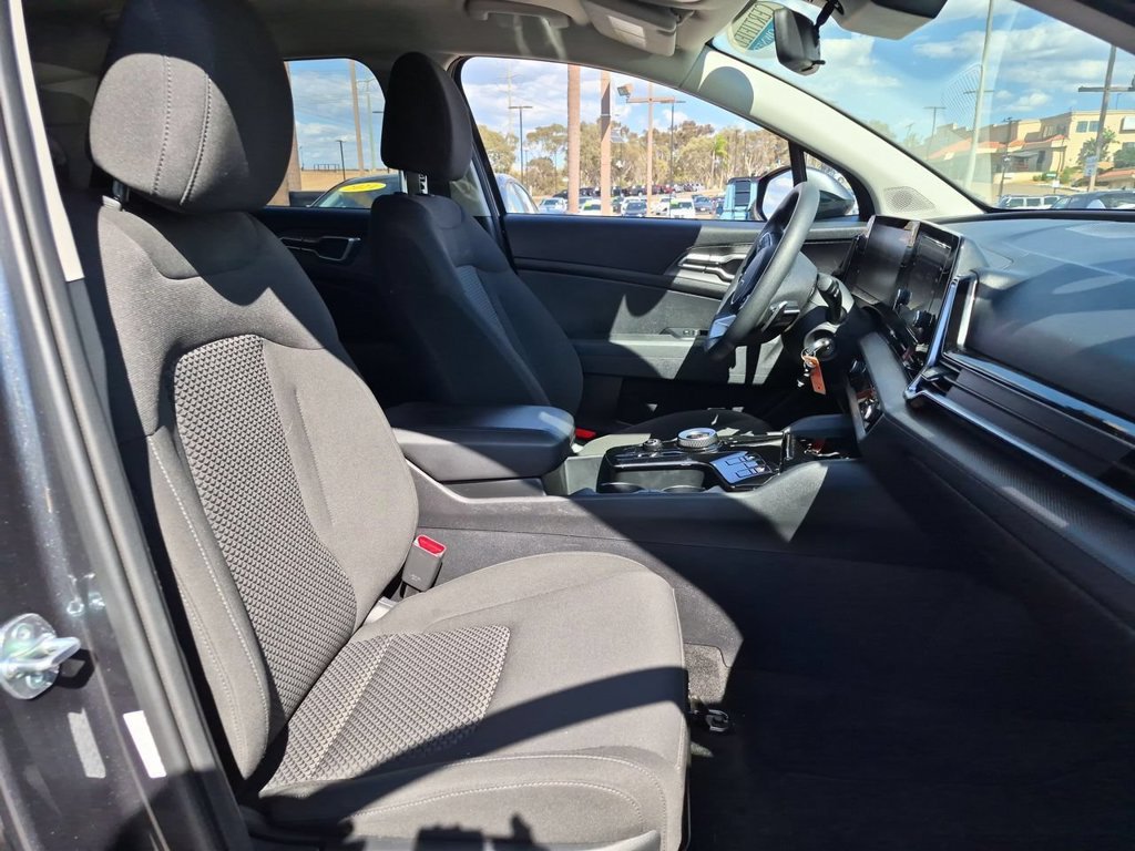 Certified 2023 Kia Sportage LX AWD/4WD image 28