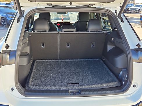 New 2026 Volkswagen Tiguan SE R-Line FWD image 7