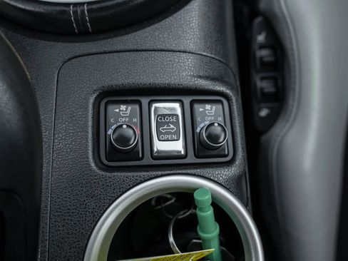 Used 2010 Nissan 370Z Touring w/ Sport Pkg RWD image 27