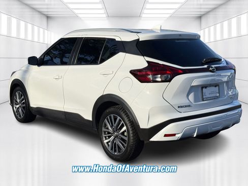 Used 2023 Nissan Kicks SV FWD image 4