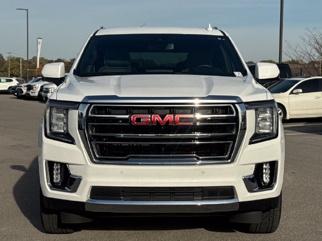 Used 2024 GMC Yukon SLT w/ SLT Luxury Package AWD/4WD image 8