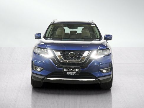 Used 2019 Nissan Rogue SV w/ Sun & Sound Touring Package AWD/4WD image 8