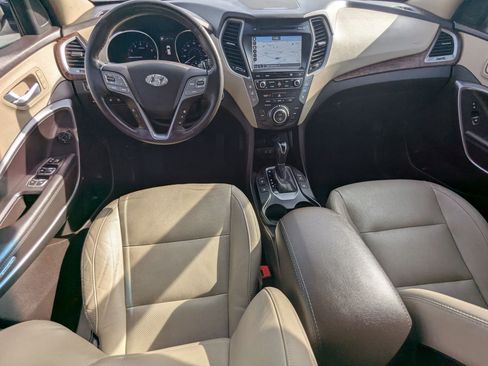 Used 2017 Hyundai Santa Fe SE image 28