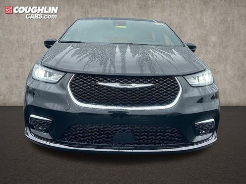 New 2026 Chrysler Pacifica Select image 2