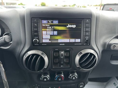 Used 2016 Jeep Wrangler Unlimited Sport AWD/4WD image 19