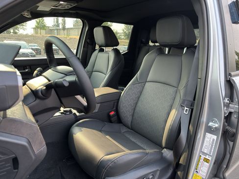Certified 2025 Toyota Tacoma Limited AWD/4WD image 2