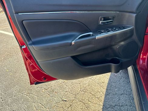 Used 2024 Mitsubishi Outlander Sport ES image 11