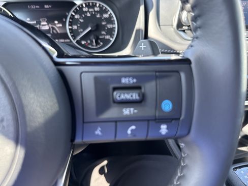 Used 2021 Nissan Rogue SL image 22