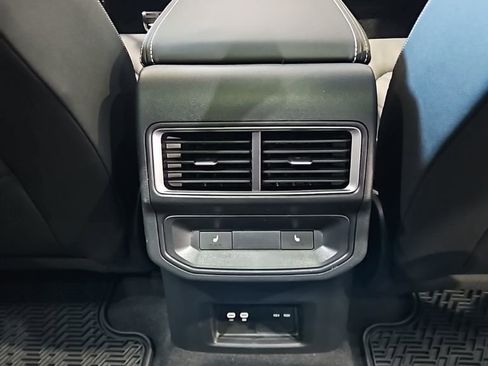 New 2026 Volkswagen Atlas Cross Sport SEL Premium R-Line AWD/4WD image 18