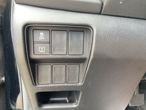 Used 2018 Honda CR-V LX image 33