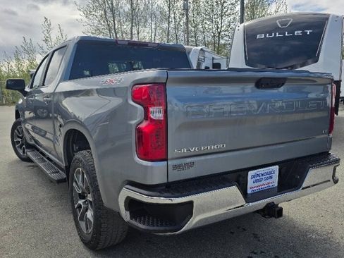 Used 2023 Chevrolet Silverado 1500 LT AWD/4WD image 8
