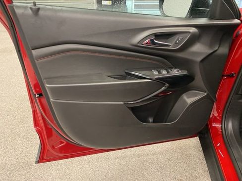 New 2026 Chevrolet Trax RS w/ Sunroof Package image 23