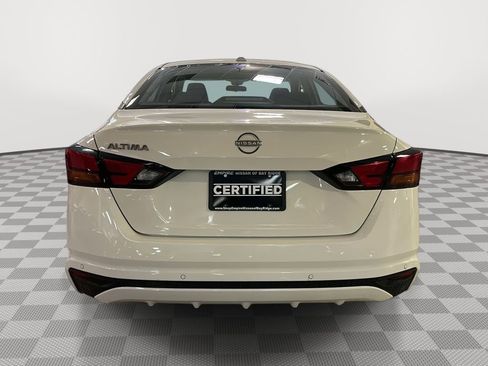 Certified 2025 Nissan Altima 2.5 S image 4