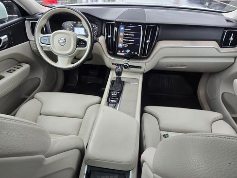 Used 2018 Volvo XC60 T5 Inscription w/ Convenience Package AWD/4WD image 15
