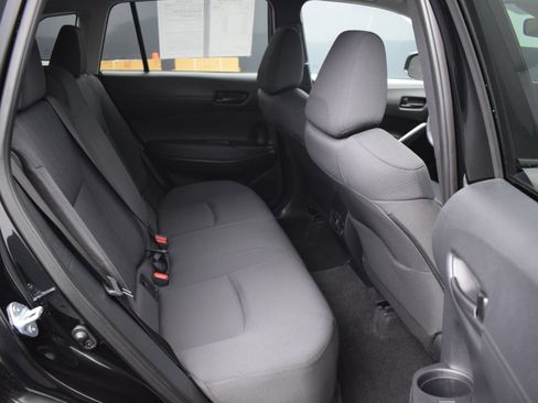 Used 2024 Toyota Corolla Cross LE image 11