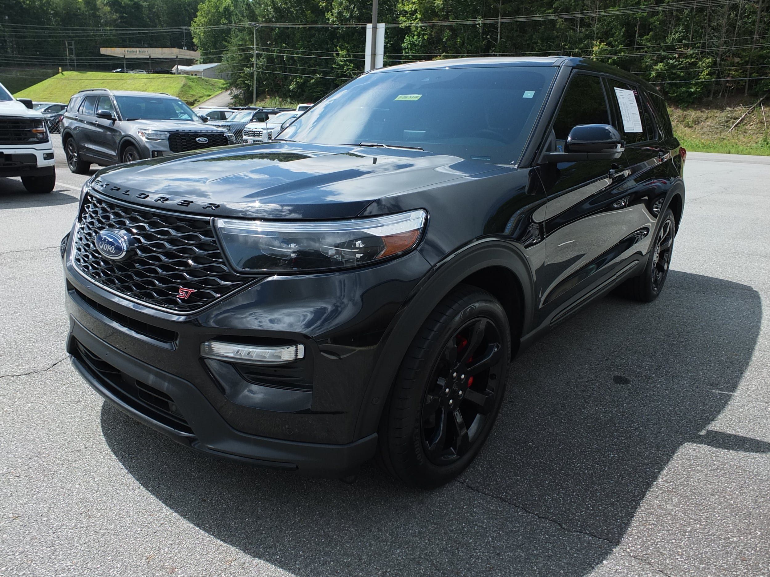 Used 2022 Ford Explorer ST w/ Equipment Group 401A AWD/4WD image 7