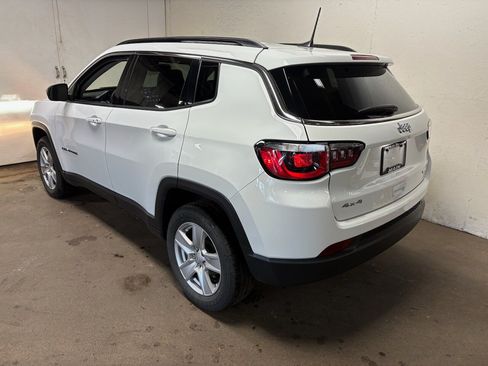 Used 2022 Jeep Compass Latitude AWD/4WD image 7