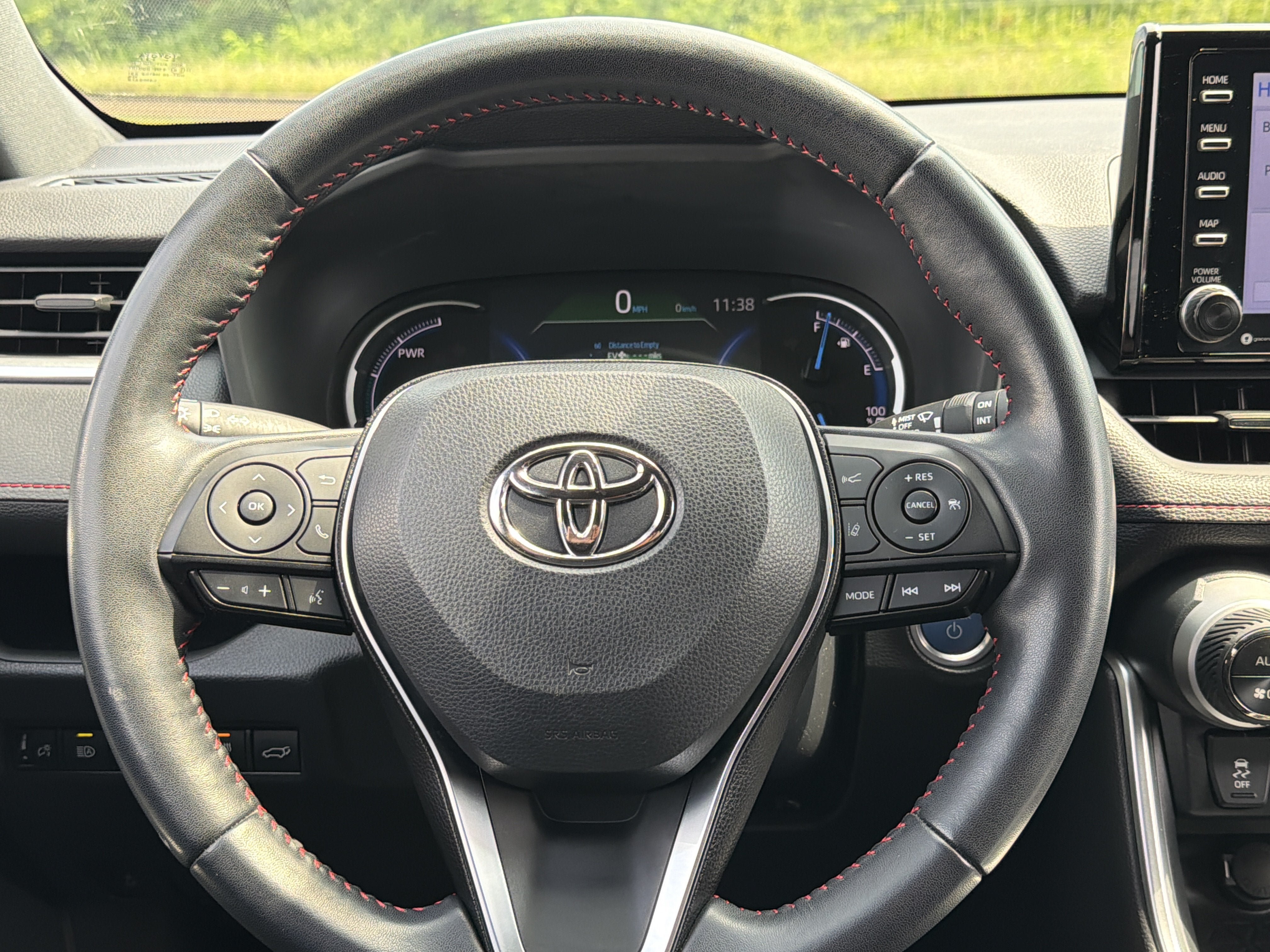 Used 2021 Toyota RAV4 SE w/ Weather & Moonroof Package AWD/4WD image 14