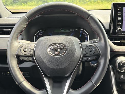 Used 2021 Toyota RAV4 SE w/ Weather & Moonroof Package AWD/4WD image 14