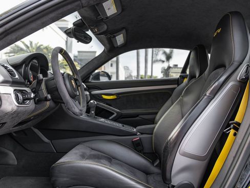 Used 2016 Porsche Cayman GT4 image 22