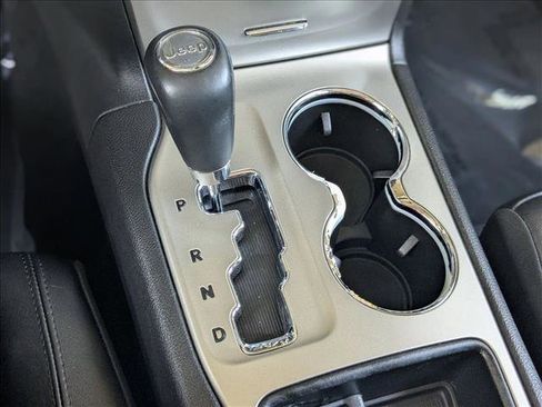 Used 2013 Jeep Grand Cherokee Laredo image 12