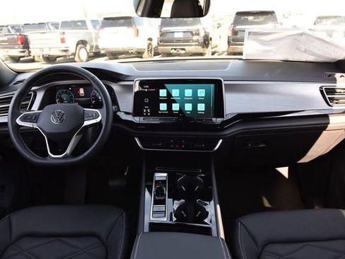 New 2026 Volkswagen Atlas Cross Sport SE image 7