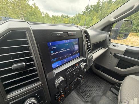 Used 2022 Ford F250 XL w/ Power Equipment Group AWD/4WD image 7