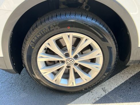 Used 2020 Volkswagen Tiguan S w/ 3rd Row Seat Package AWD/4WD image 23