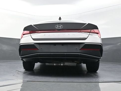 Used 2024 Hyundai Elantra Limited FWD image 36