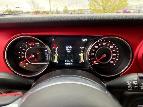 Used 2022 Jeep Wrangler Rubicon w/ Cold Weather Group AWD/4WD image 29