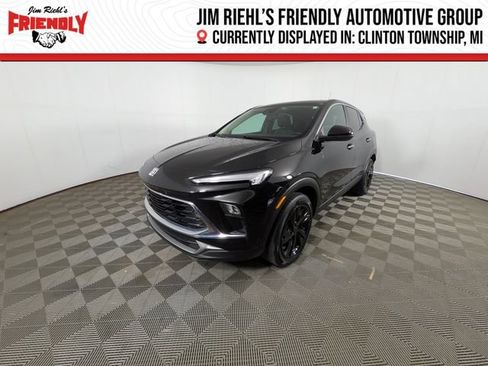 Used 2024 Buick Encore GX Preferred w/ Comfort Package FWD image 1