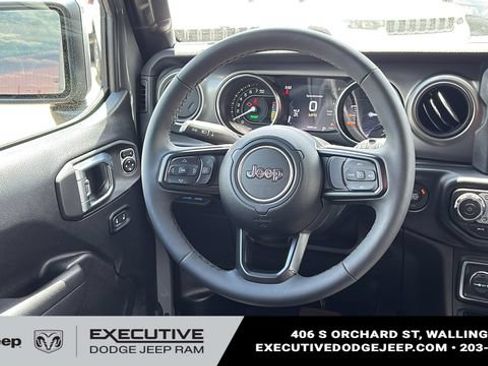 Used 2023 Jeep Wrangler Unlimited w/ Sun & Screen Package AWD/4WD image 24