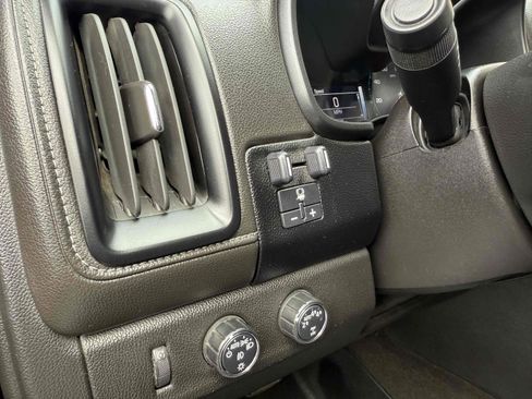 Used 2018 GMC Canyon SLE w/ Nightfall Edition AWD/4WD image 59