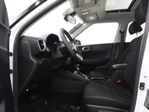 Certified 2026 Hyundai Venue SEL FWD image 22