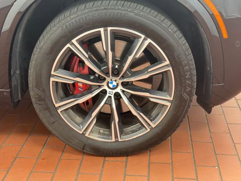 Used 2024 BMW X5 xDrive40i w/ M Sport Package image 10